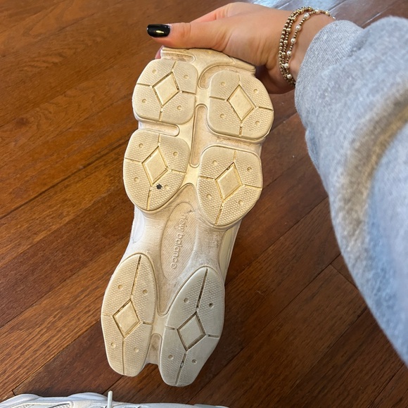 New Balance 9060 - Picture 5 of 7